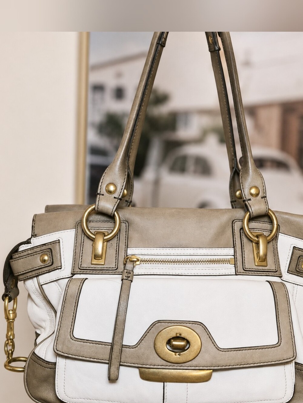Coach Hamptons Lindsay Penelope Spectator Satchel– Style 13165 GUC